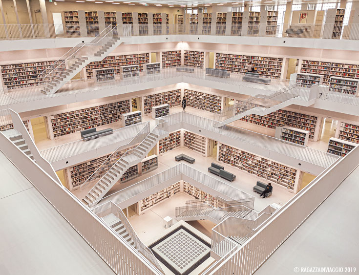 biblioteca civica stoccarda