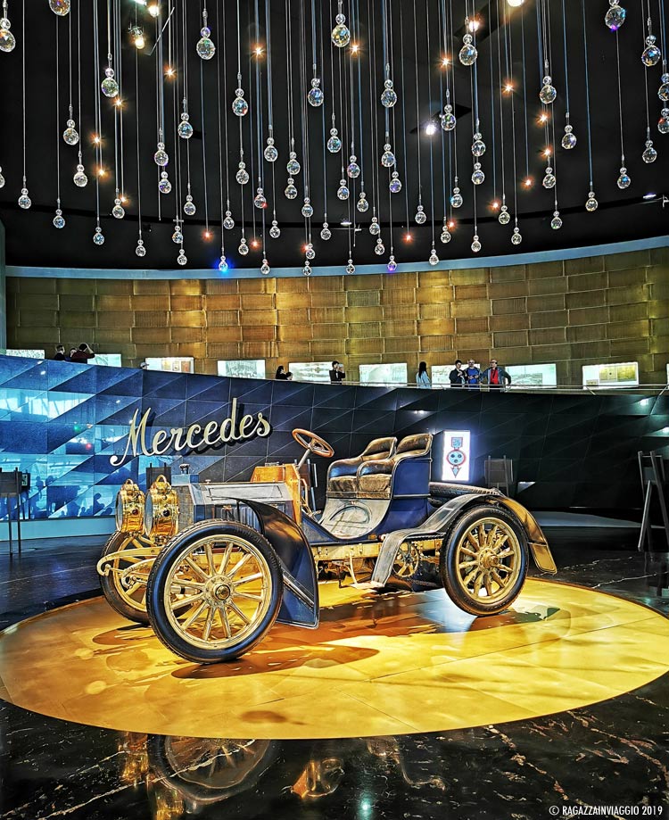 museo mercedes stoccarda